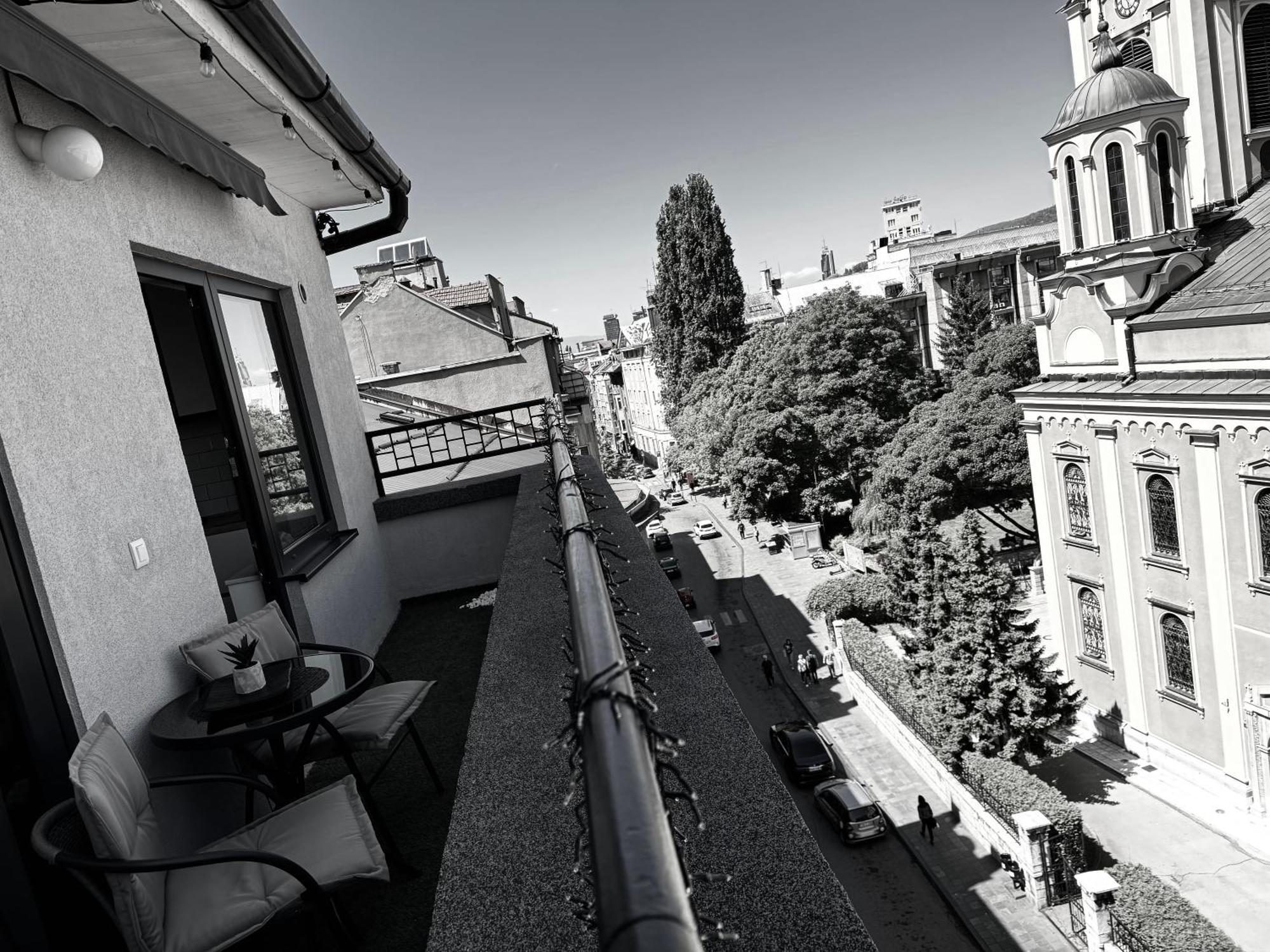 Sarajevo Skyline Apartment Buitenkant foto